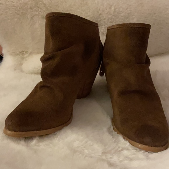 Naughty Monkey Sereena Brown Suede Ankle Booties size 8.5 - Picture 2 of 8